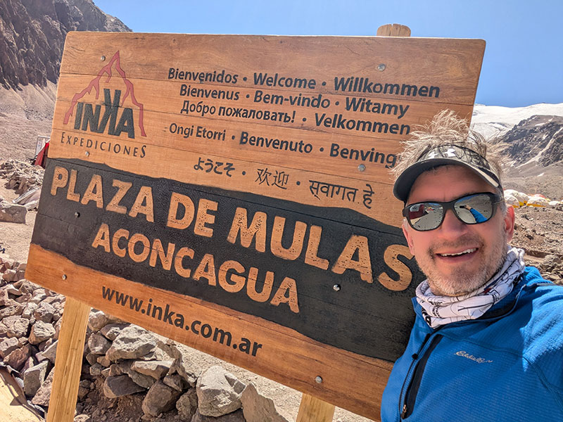 welcome to plaza de mulas