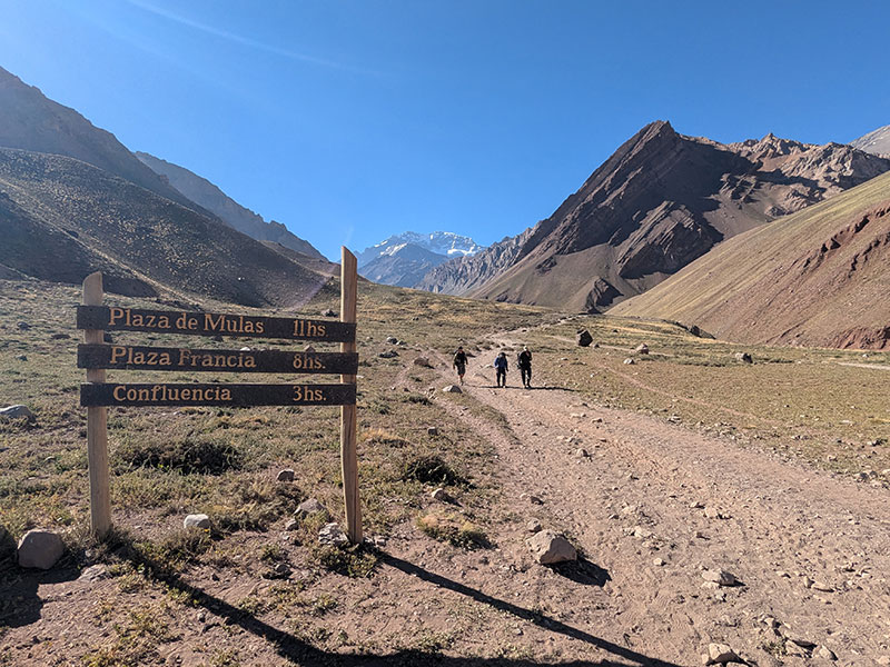 normal route milestone sign
