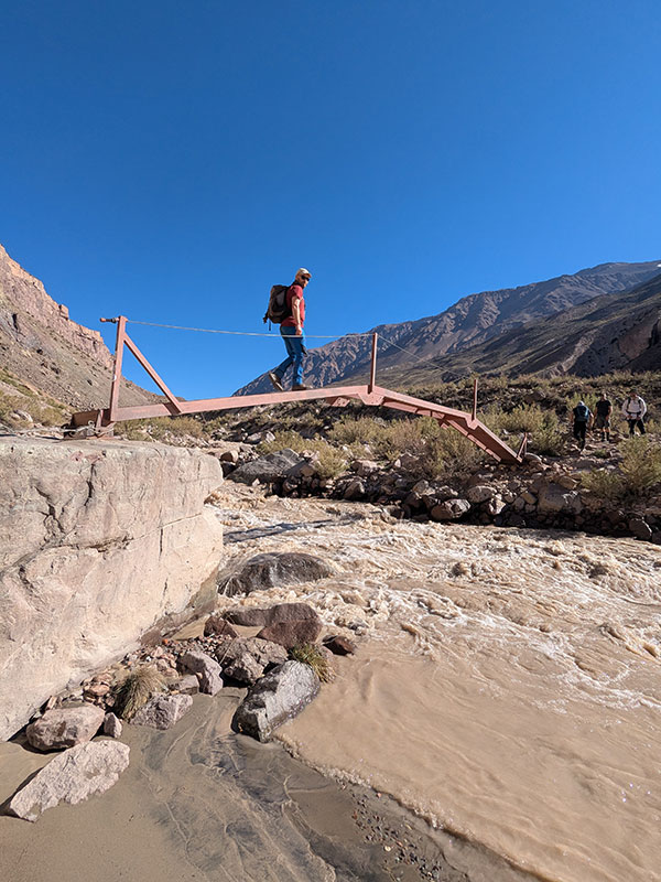 bridge crossing