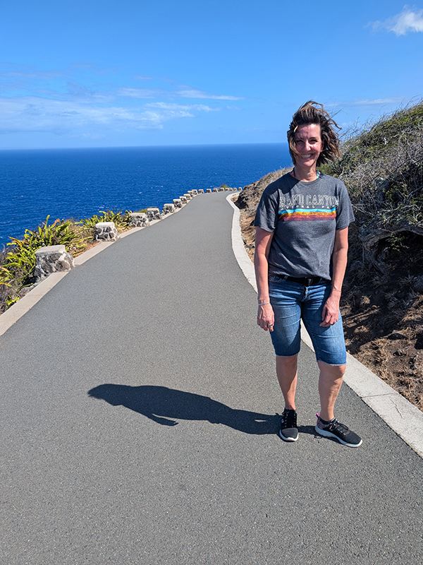 paved trail to makapuu lighthouse