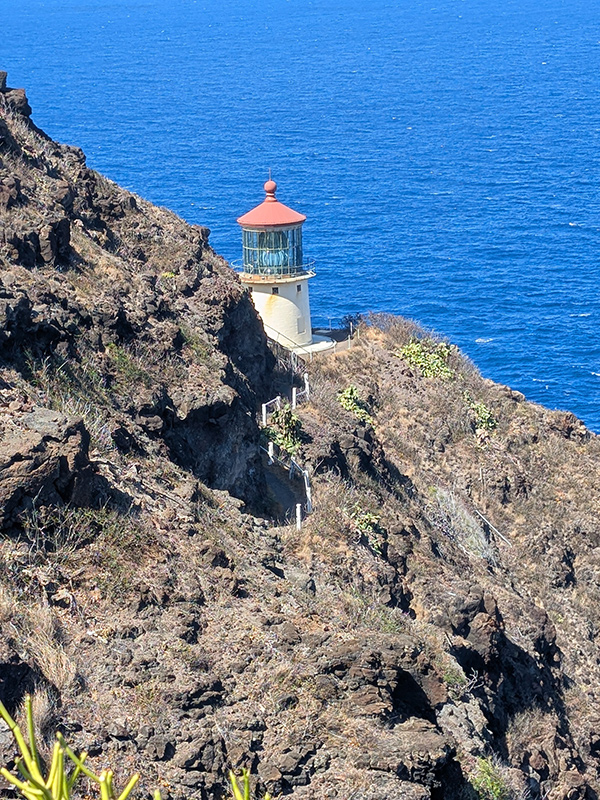 rough trail to makapuu lighthouse